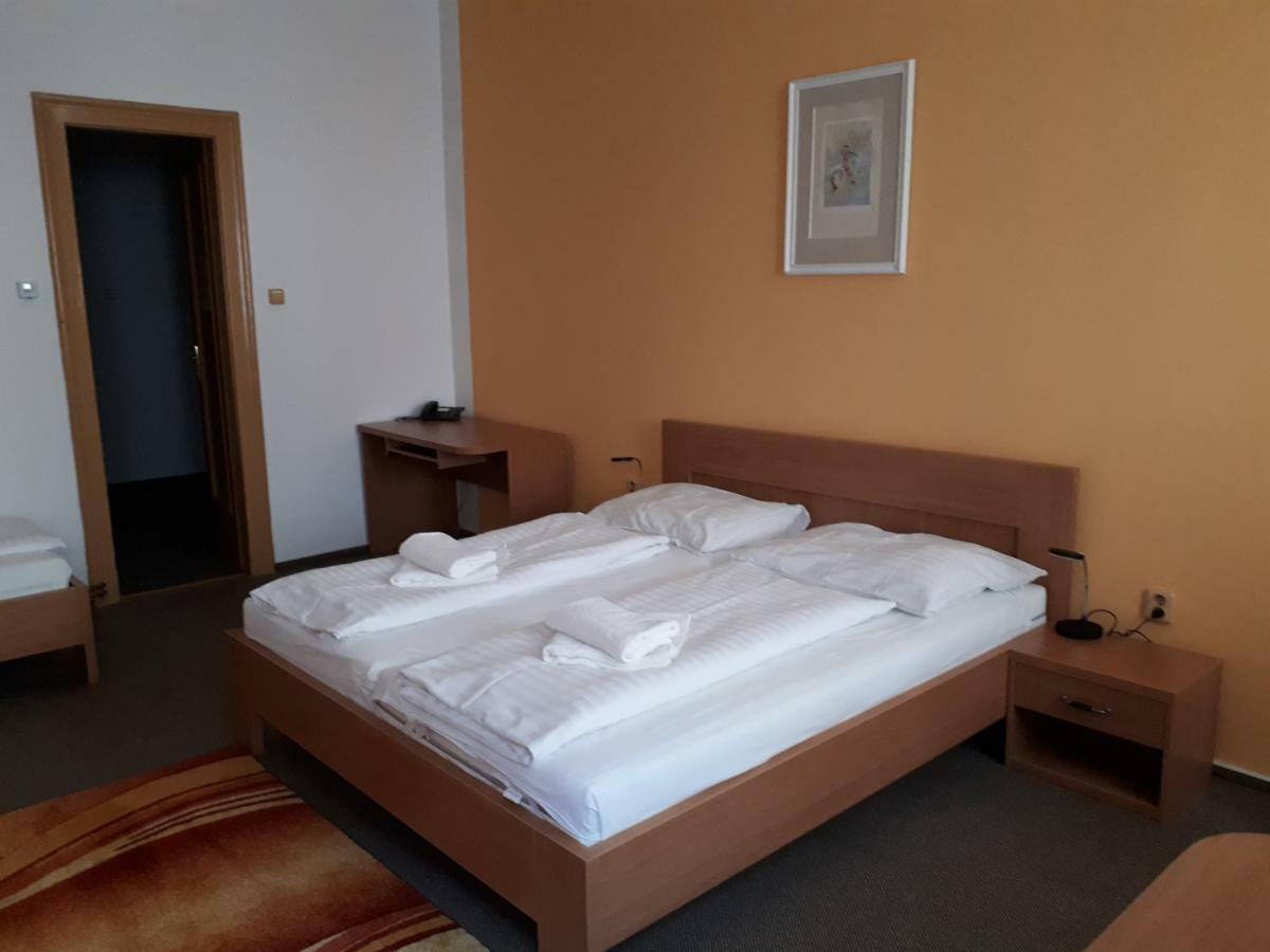 Hotel Maria 오스트라바 외부 사진